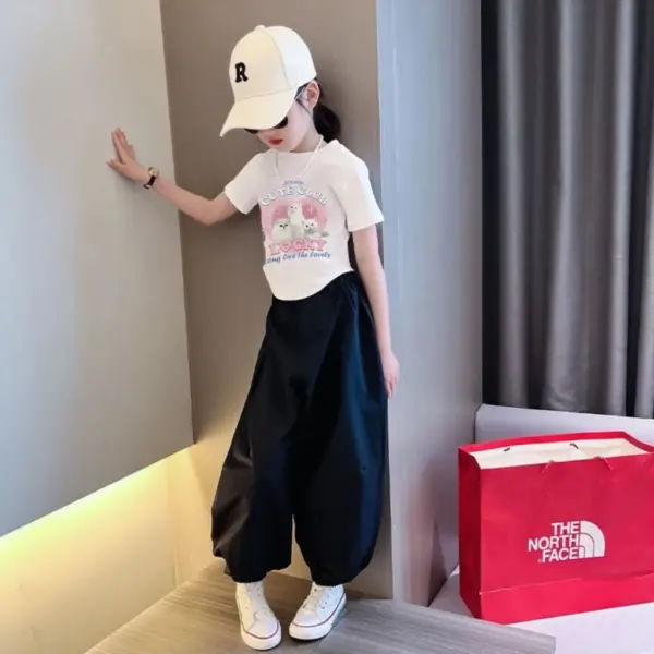 ชุดเสื้อแขนสั้นกางเกงขายาวเด็กหญิง สีขาว
